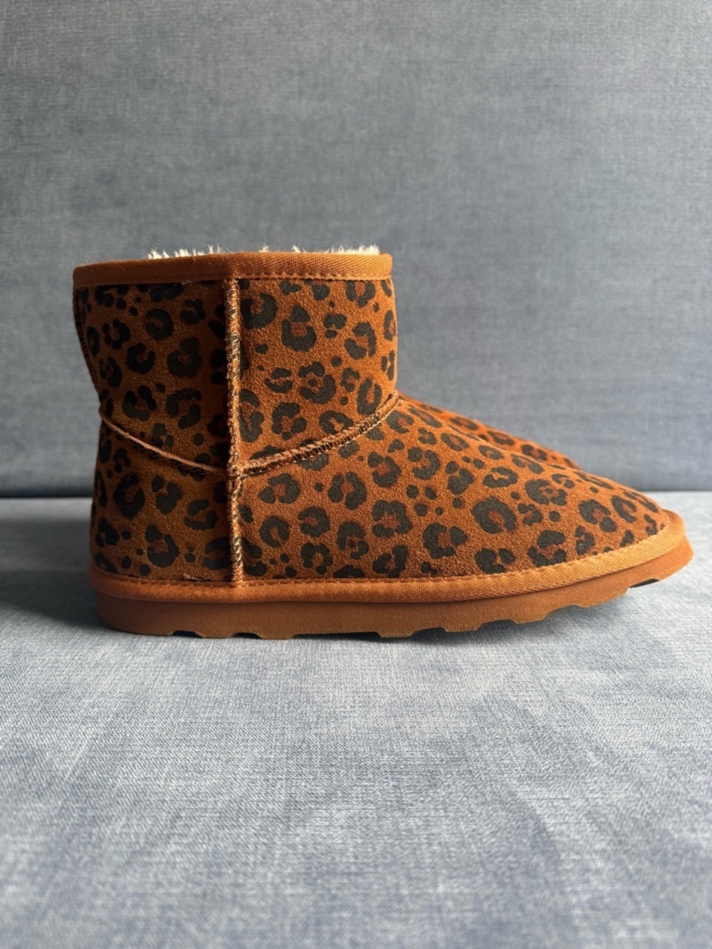 Time And Tru Womens Suede Fleece Lined Slip On Ankle Boots SZ 9 Leopard Print